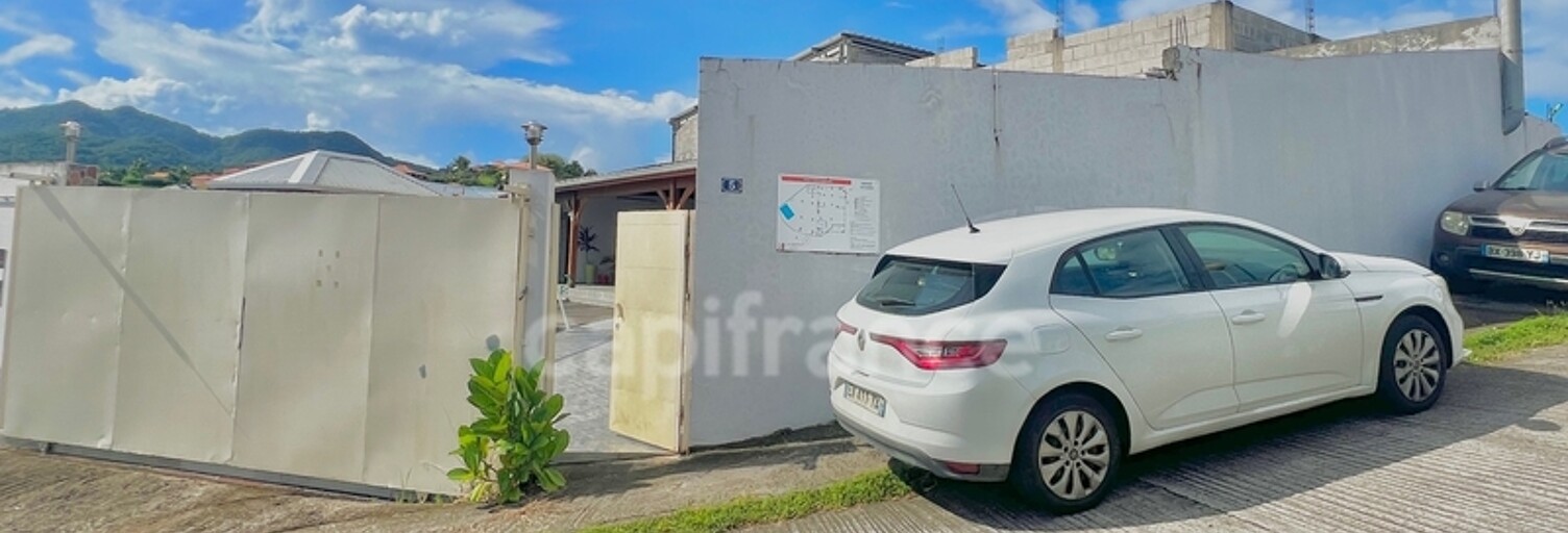 Immeuble  336 m² à vendre à Les Trois-Îlets (97229)