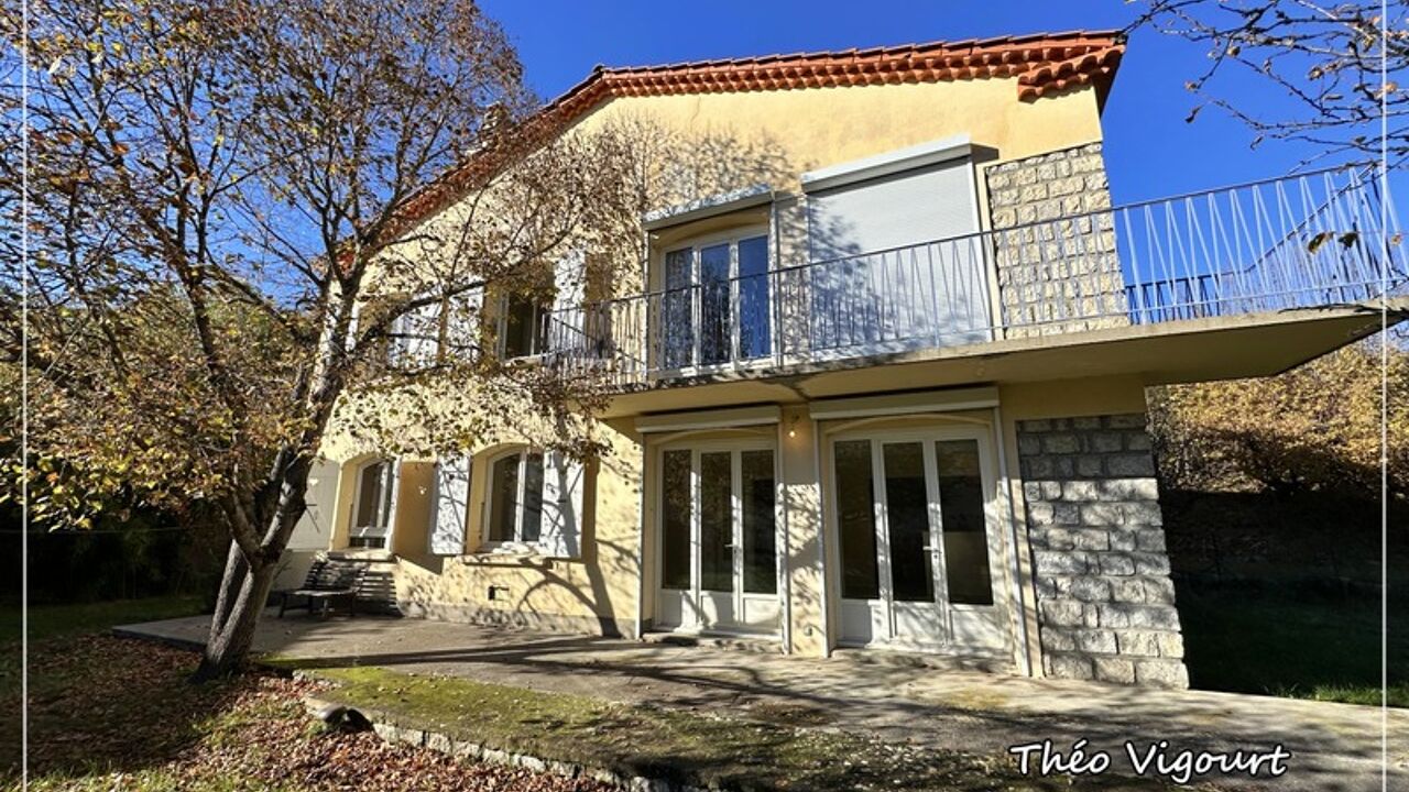 maison 6 pièces 158 m2 à vendre à Digne-les-Bains (04000)