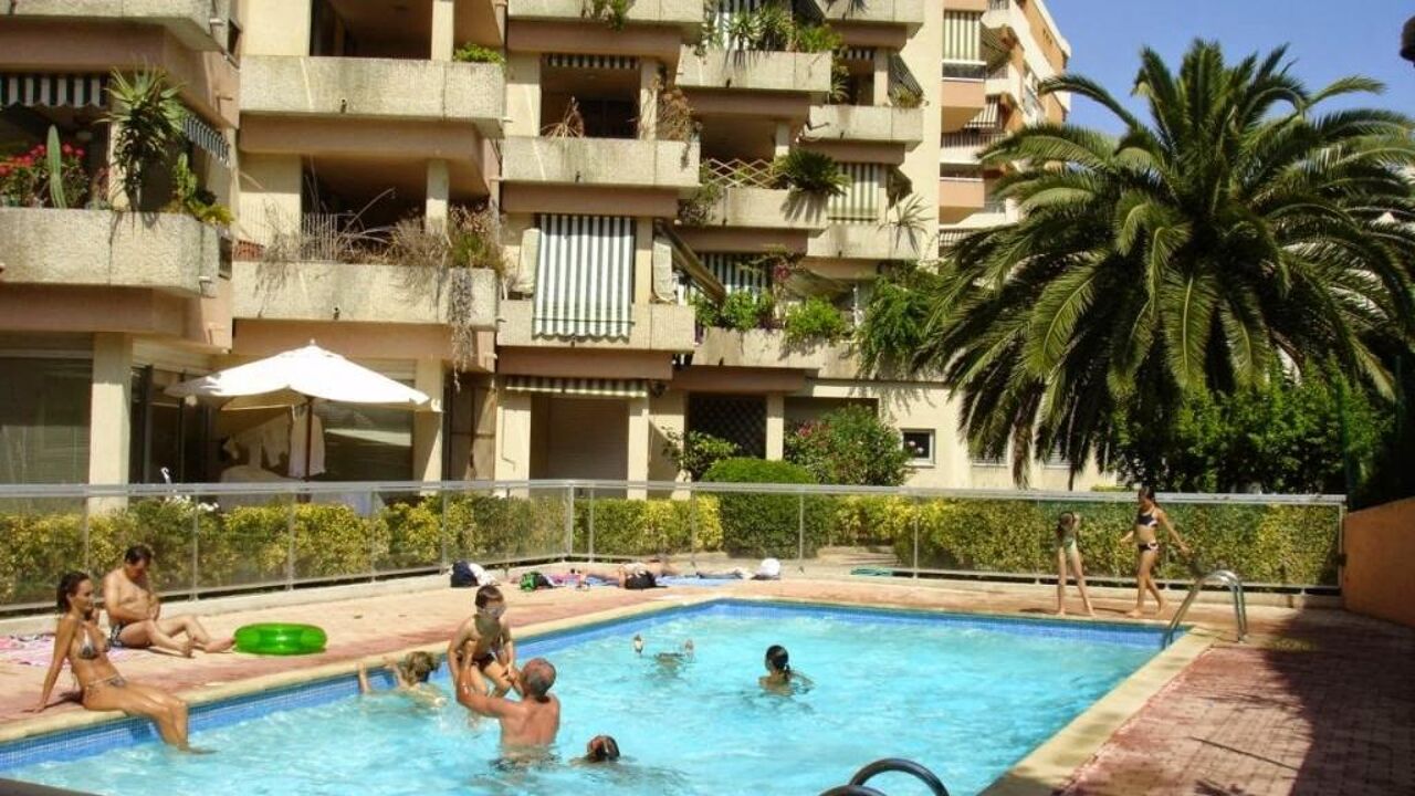 appartement 2 pièces 31 m2 à louer à Roquebrune-Cap-Martin (06190)