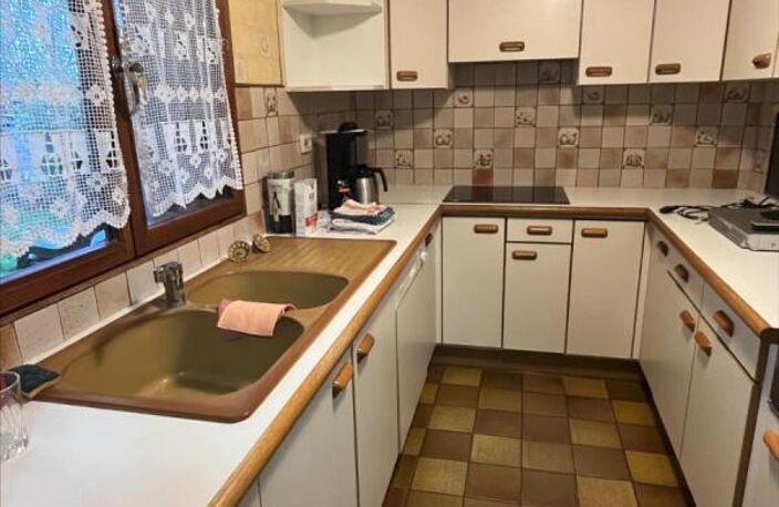 A VENDRE VENDEVILLE, maison individuelle de résidence avec sous- — photo 4