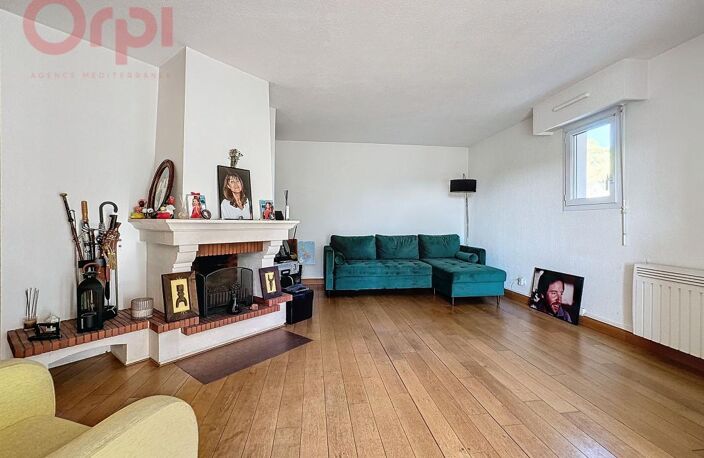 Appartement À Vendre — photo 2