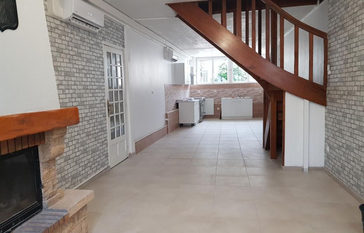 maison 4 pièces 104 m2 à louer à Châtillon-Coligny (45230)