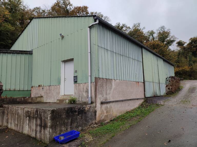 A VENDRE - SOQUET IMMOBILIER - HANGAR - VUE SUR MER - FREHEL — photo 1