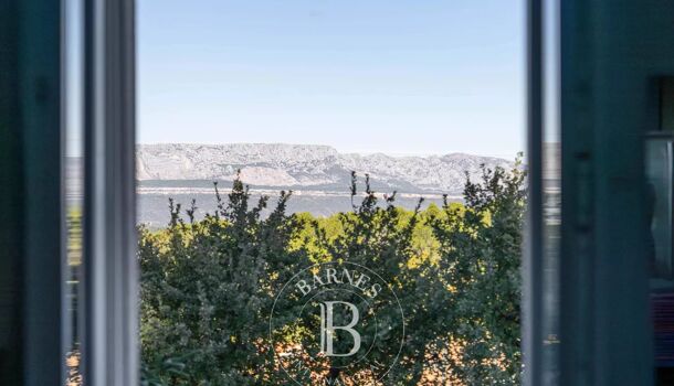 Villa / Maison 8 pièces  à vendre Aix-en-Provence 13100