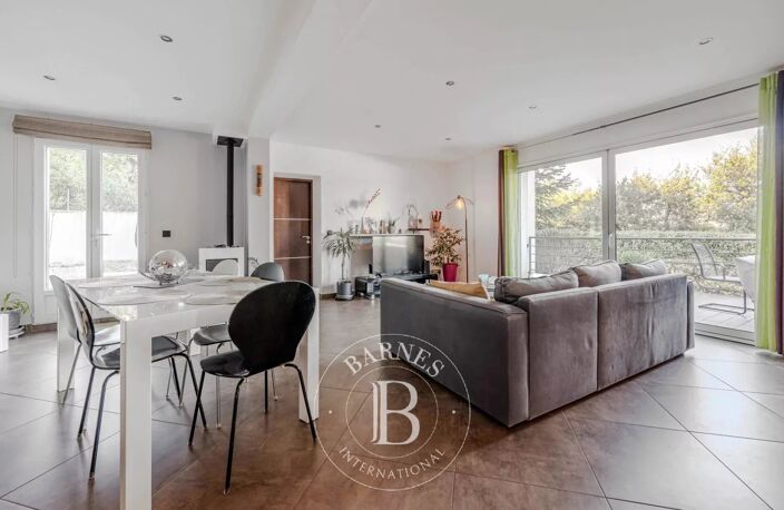 AIX EN PROVENCE SUD - MAISON 5 CHAMBRES - JARDIN - PISCINE - PRO — photo 4