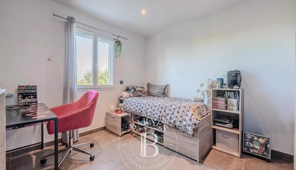 Villa / Maison 8 pièces  à vendre Aix-en-Provence 13100