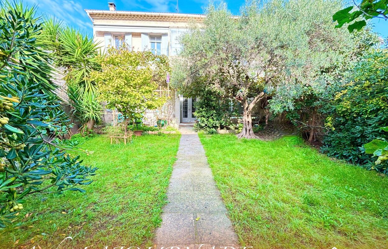 maison 8 pièces 230 m2 à vendre à Avignon (84000)