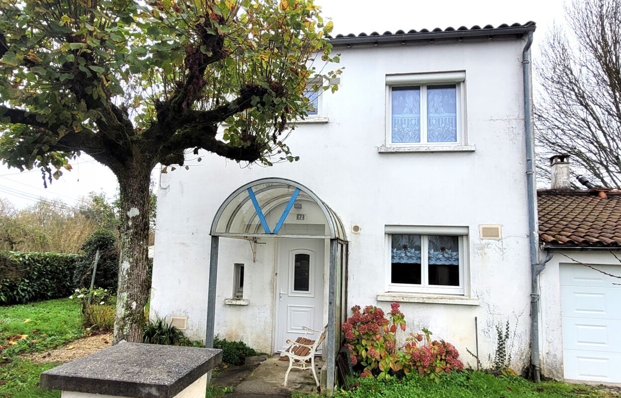 maison 4 pièces 81 m2 à vendre à Montguyon (17270)