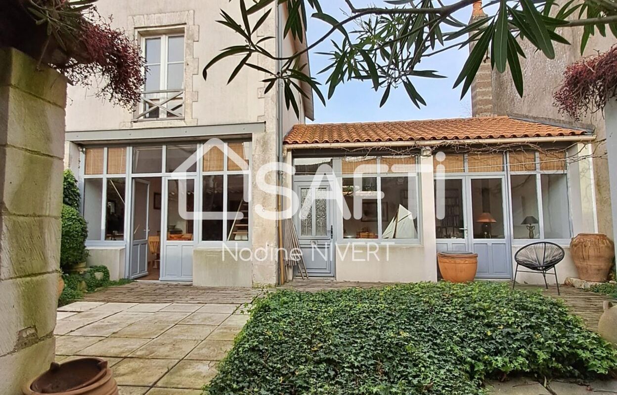 maison 5 pièces 123 m2 à vendre à La Rochelle (17000)