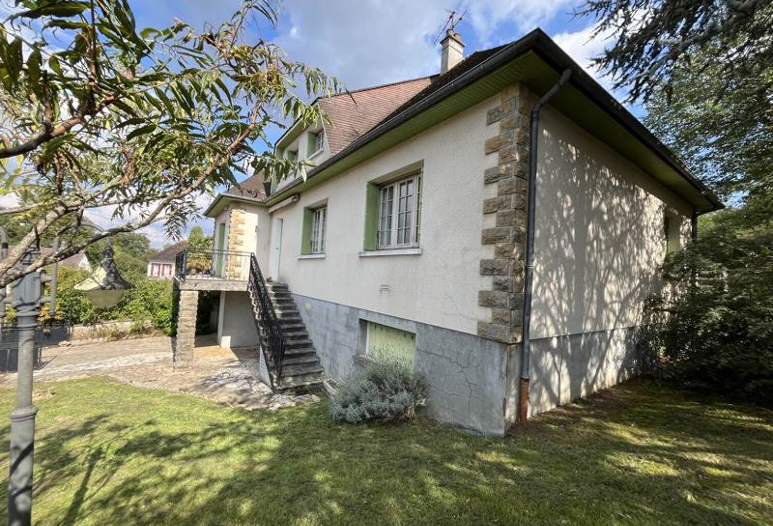 Pavillon de 8 pièces principales — photo 1
