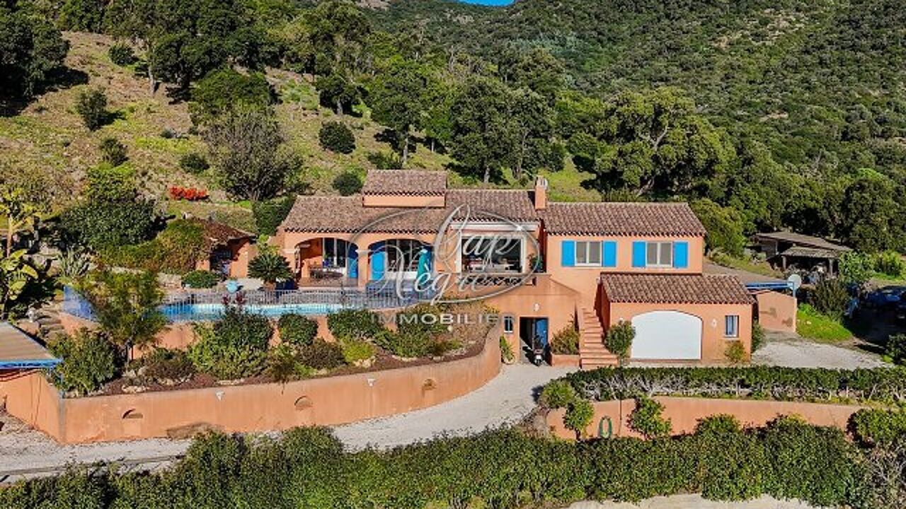 maison 5 pièces 144 m2 à vendre à Le Lavandou (83980)