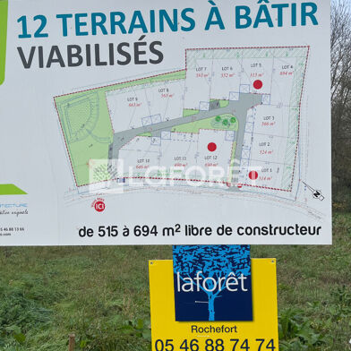 Terrain 690 m²