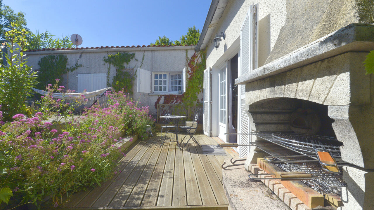 maison 6 pièces 107 m2 à vendre à Barzan (17120)