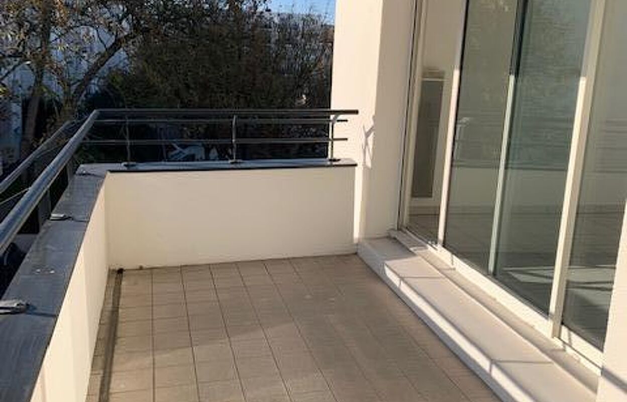 appartement 3 pièces 70 m2 à louer à Bordeaux (33000)