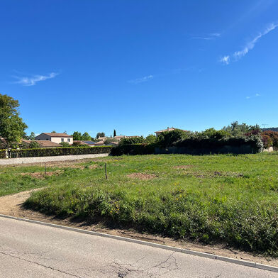 Local industriel  235000 €