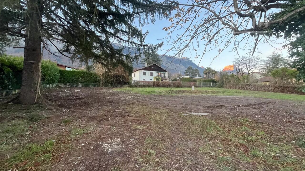 terrain  pièces 1100 m2 à vendre à Biviers (38330)