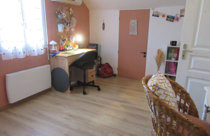 EXCLUSIVITE SAINT CHRISTOPHE Villa T5 de 2002 sur 710 m² de terrain  — photo 5