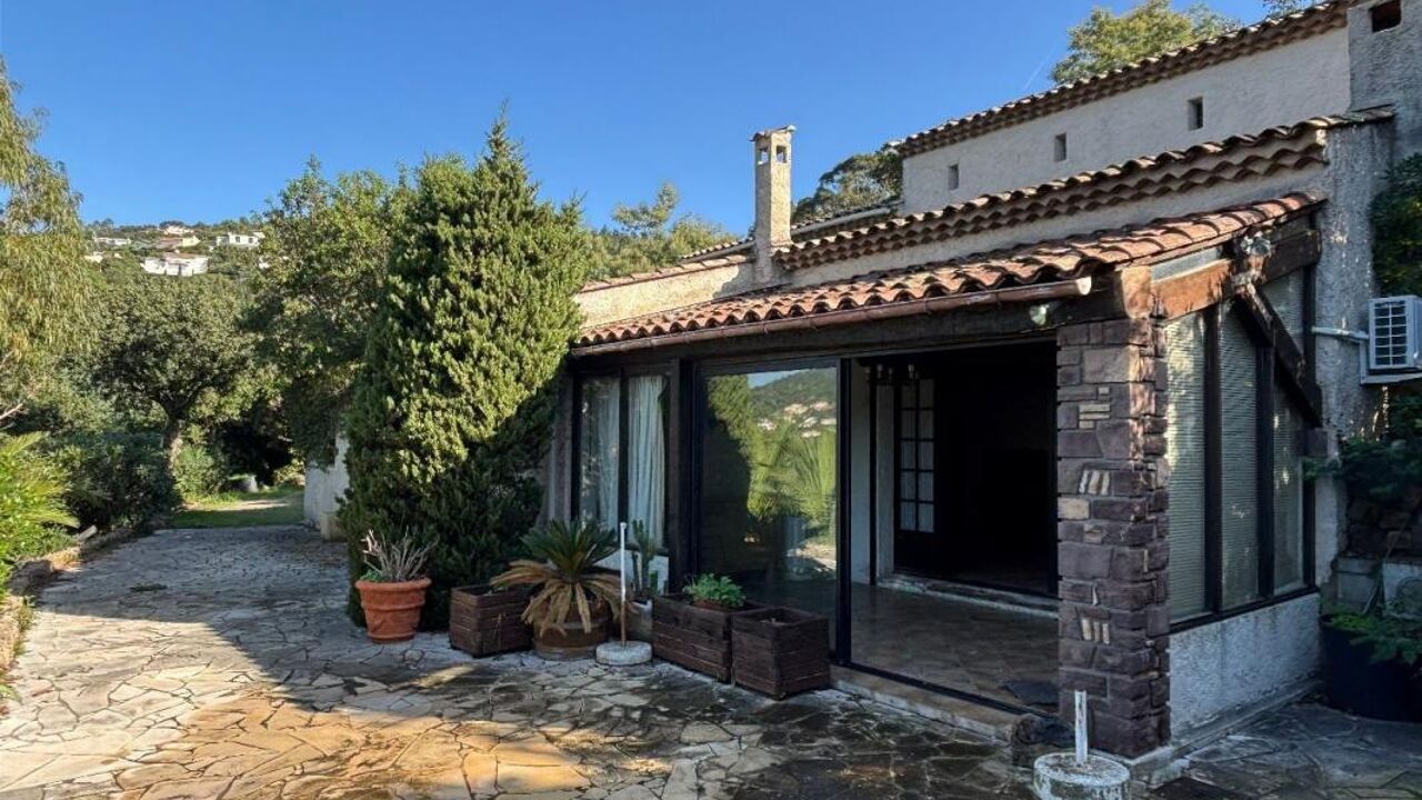 maison 4 pièces 100 m2 à vendre à Roquebrune-sur-Argens (83520)