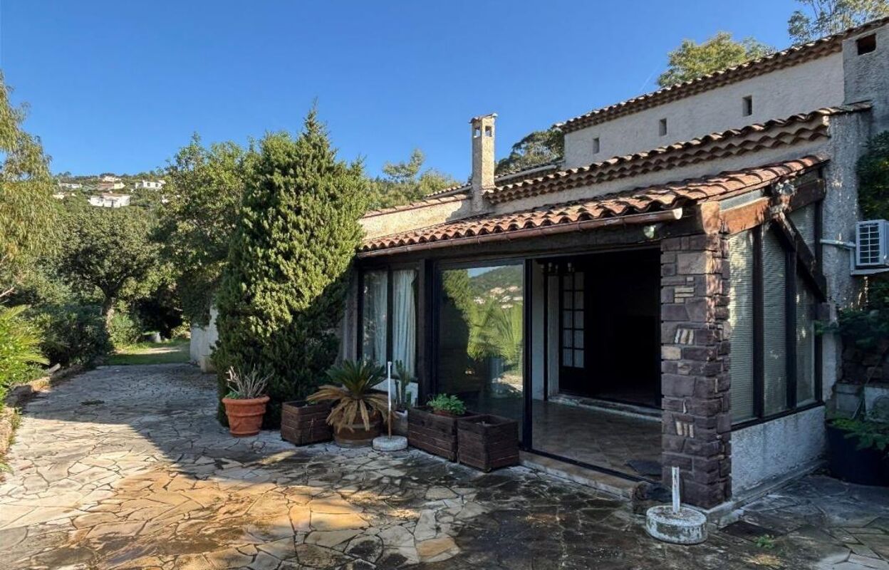 maison 4 pièces 100 m2 à vendre à Roquebrune-sur-Argens (83520)