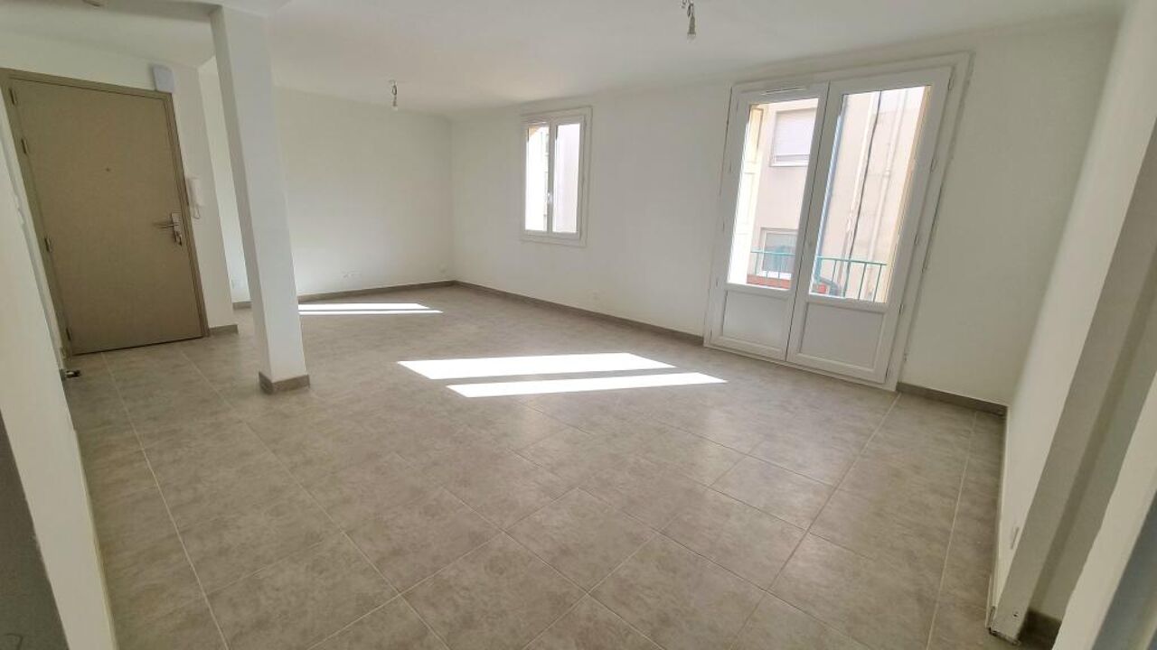 appartement 3 pièces 60 m2 à louer à Nîmes (30000)