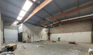 Local industriel  669 m² à louer à Émerainville (77184)