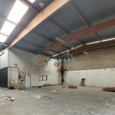 Local industriel 669 m²