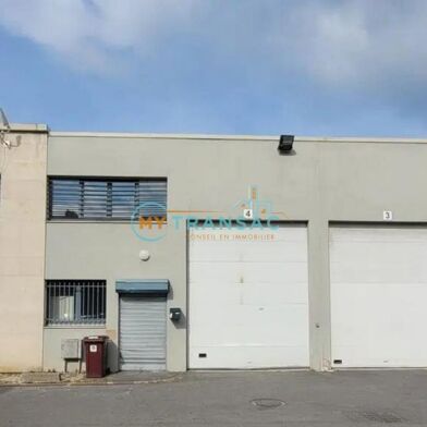 Local industriel 387 m²