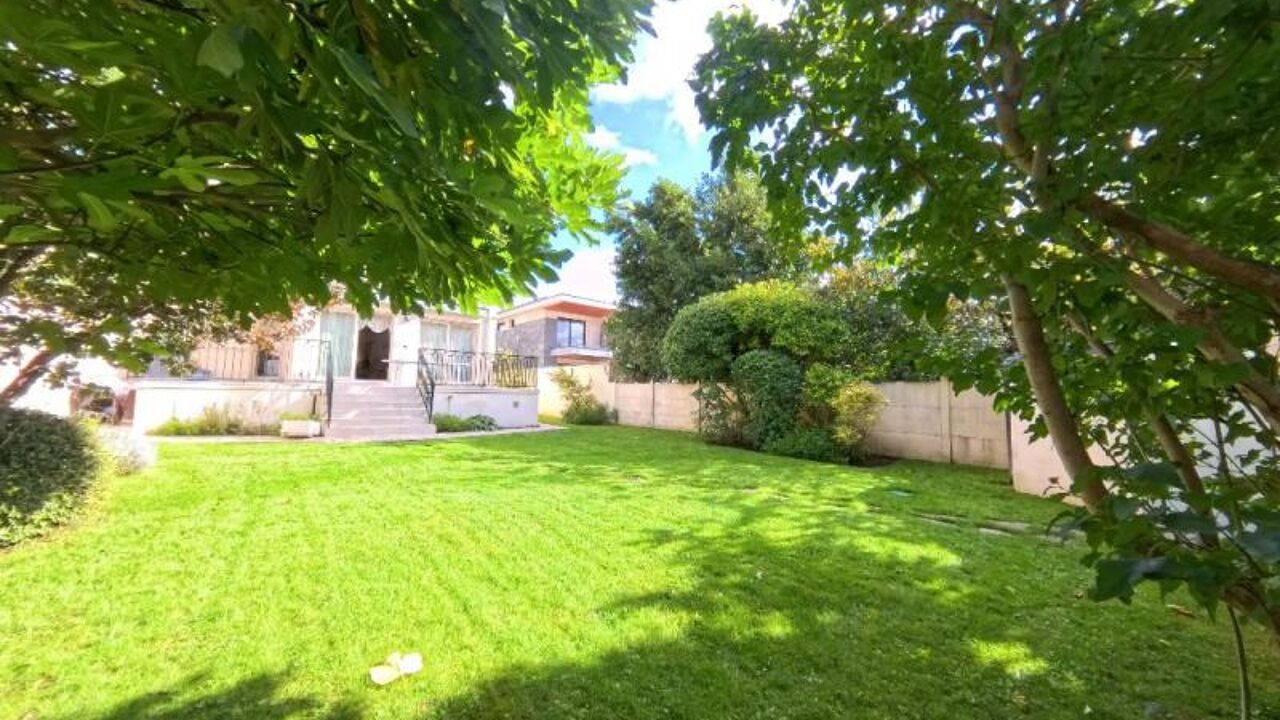 maison 10 pièces 330 m2 à vendre à Créteil (94000)