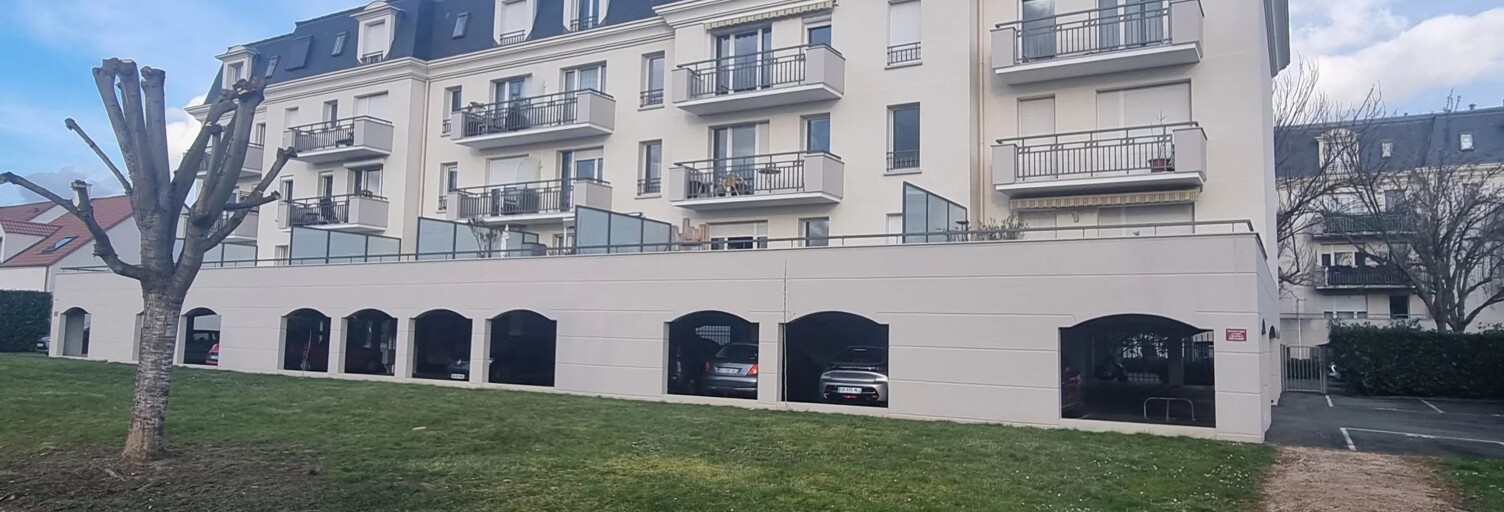 Garage   m² à vendre à Orléans (45100)