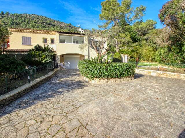 LA TURBIE 'Les Serriers' -  VILLA 5P 215M²  | PISCINE | GARAGE | — photo du bien