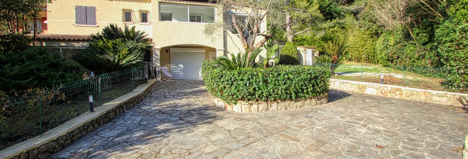 Maison 5 Pièces 215 m² à vendre à La Turbie (06320)