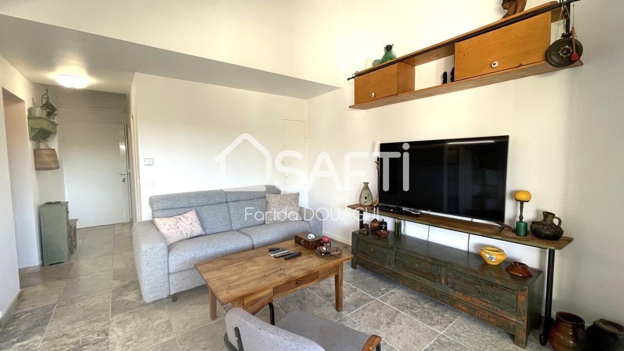 appartement 2 pièces 57 m2 à vendre à Saint-Raphaël (83530)