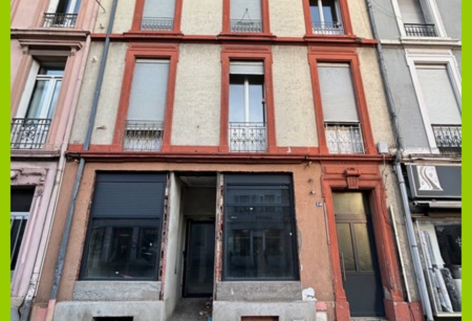 Immeuble à rénover 3 appts F3/F4 + 1 local commercial Mulhou — photo 1