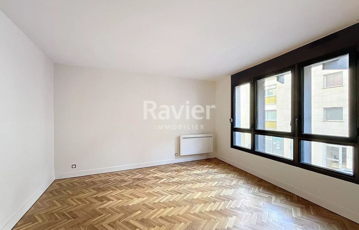 appartement 4 pièces 75 m2 à louer à Paris 16 (75016)