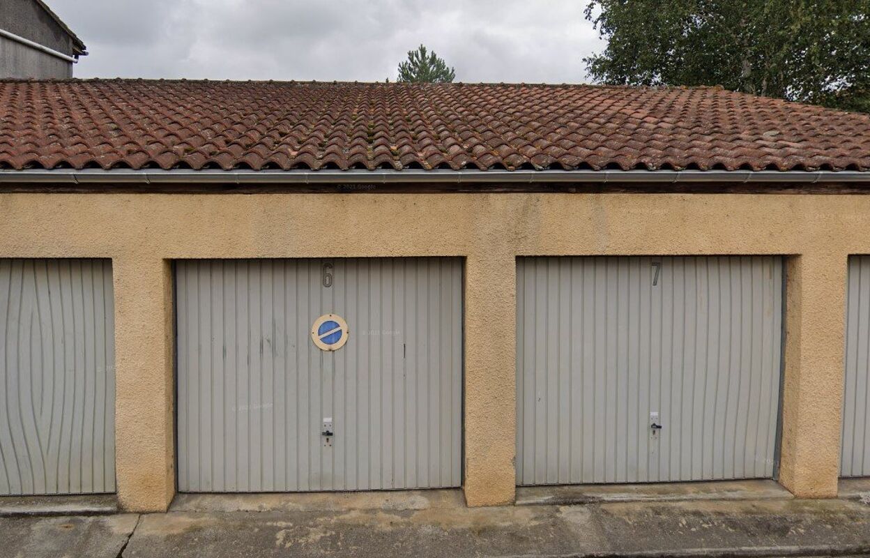 garage  pièces 15 m2 à louer à Saverdun (09700)