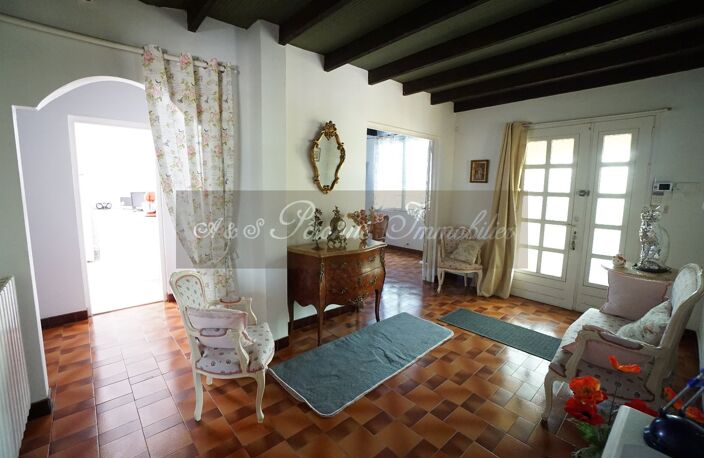 Villa — photo 4