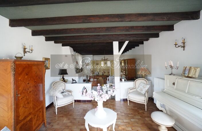 Villa — photo 5
