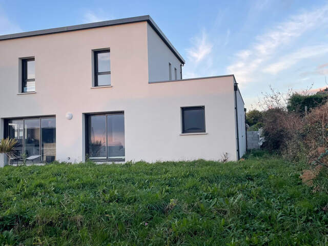 A VENDRE. Maison récente. Carantec . — photo du bien