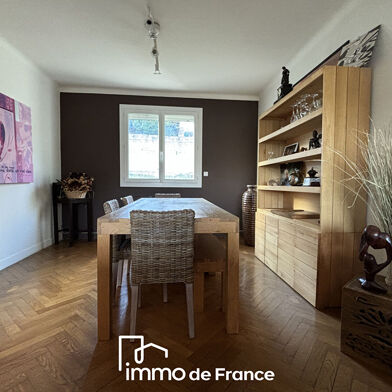 Appartement 6 pièces 122 m²