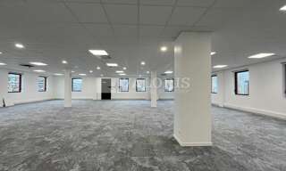 Bureau  1130 m² à louer à Montluel (01120)