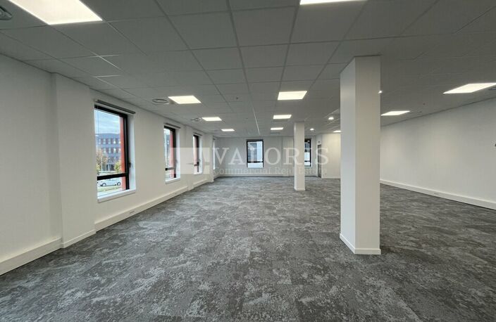 BUREAUX à LOUER — photo 2