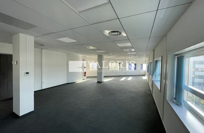 BUREAUX à LOUER — photo 4