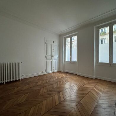 Bureau 3 pièces 2420 €