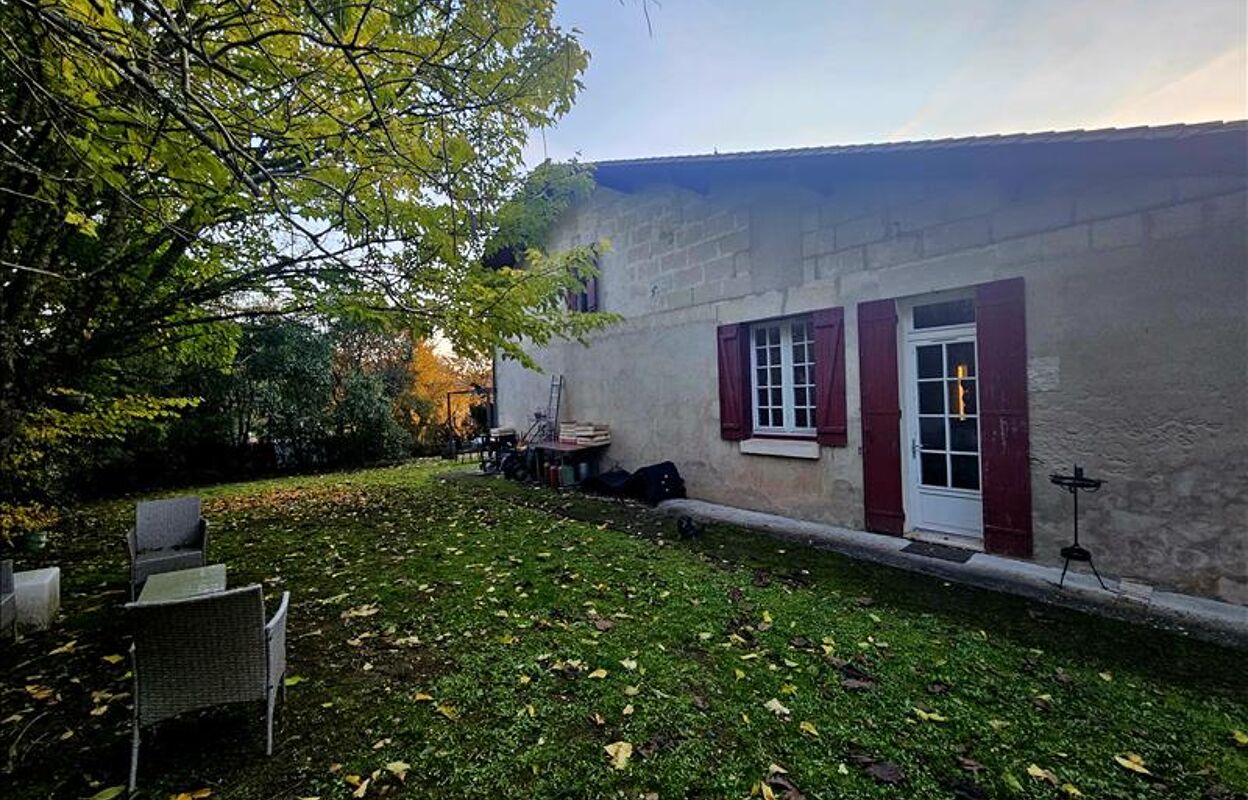 maison 8 pièces 212 m2 à vendre à Montguyon (17270)