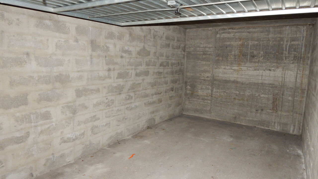 garage  pièces 20 m2 à louer à Annonay (07100)