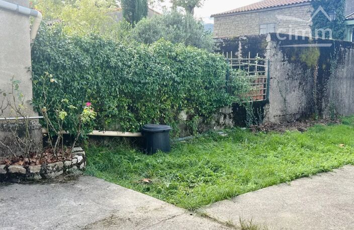 Maison de village rénovée avec jardin — photo 2