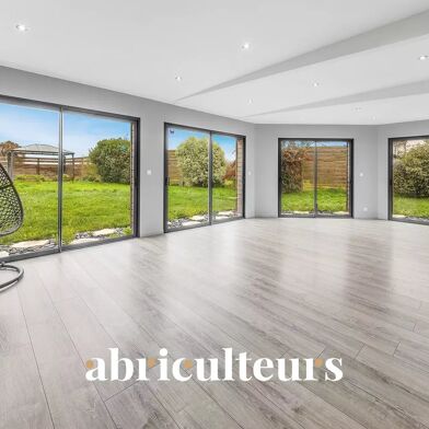 Maison 9 pièces 236 m²