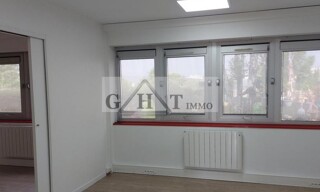 Bureau  210 m² à louer à Meaux (77100)