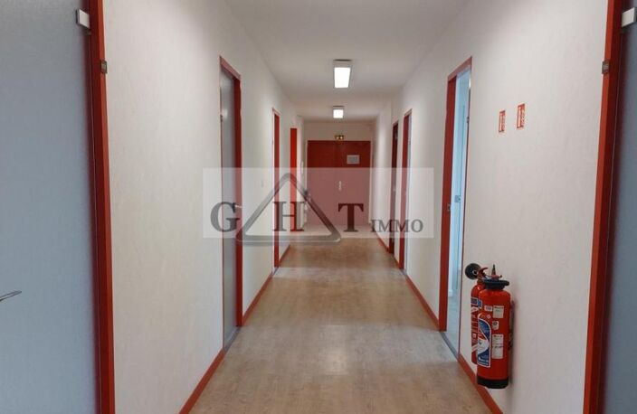 BUREAUX 232 M² A LOUER A MEAUX : — photo 2