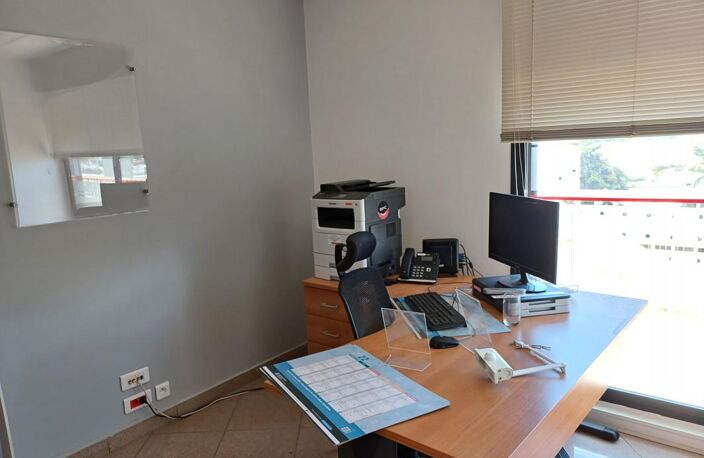 Local commercial ou PRO 116 m² — photo 2